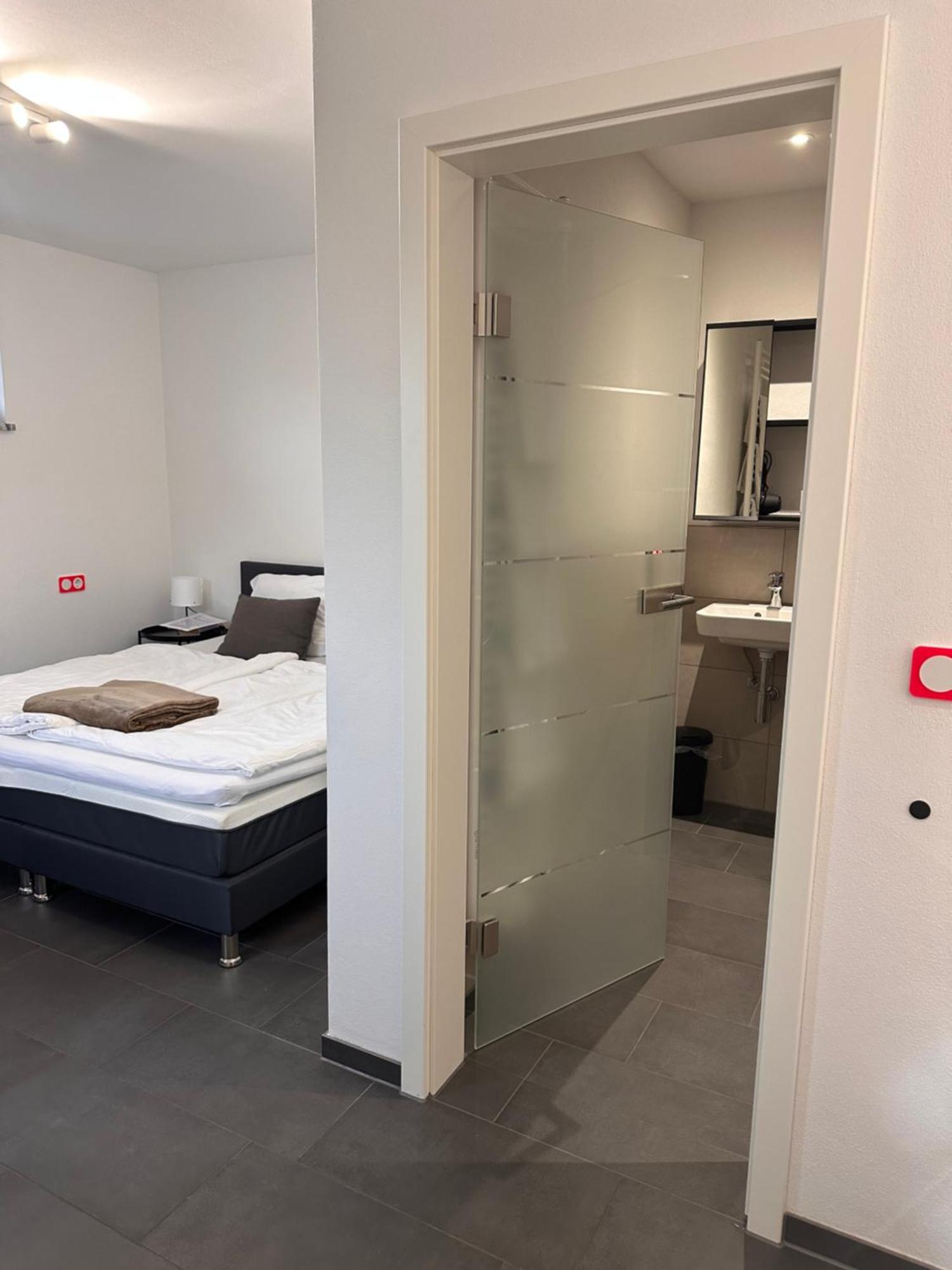 Ferienzimmer Frank, Self-Check-In Nach 21Uhr Niederalteich Bagian luar foto